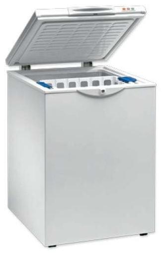 Congelador Horizontal Puerta Ciega Abatible de 620 x580 x840h mm AVEIRO HC170